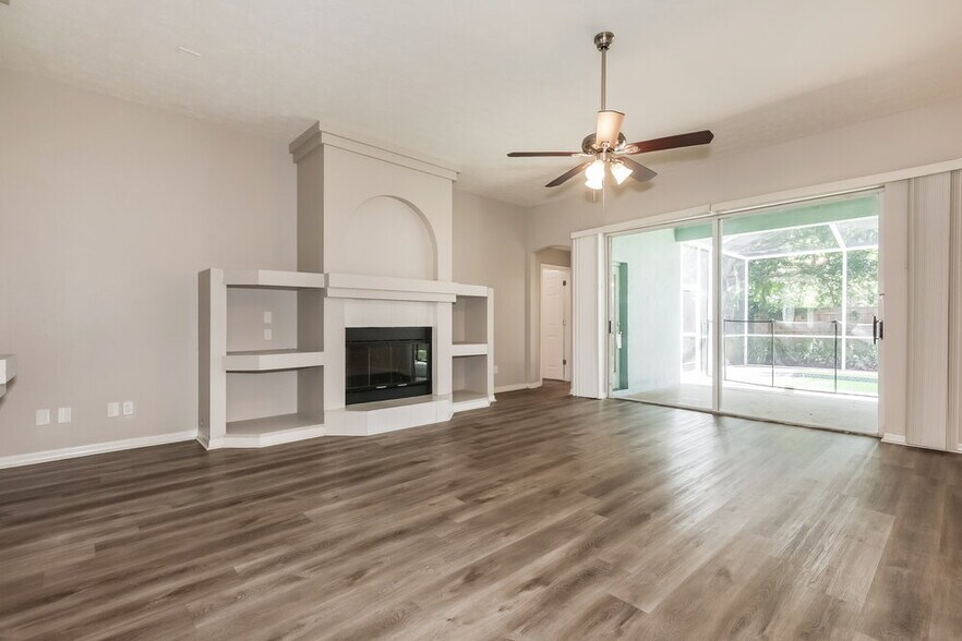 Building Photo - 2304 Golf Manor Blvd