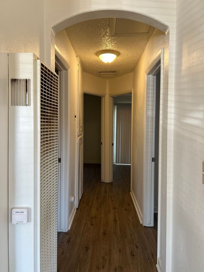 Building Photo - Alfreda Duplex