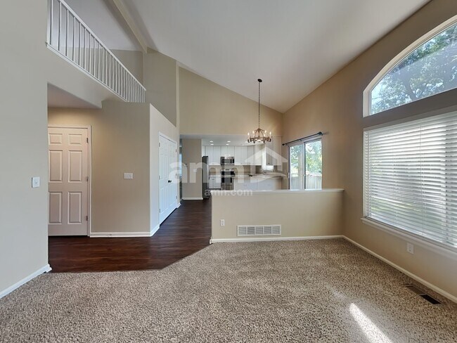 Building Photo - 16916 Molina Pl
