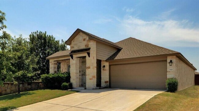 Building Photo - 1818 Sand Creek Rd