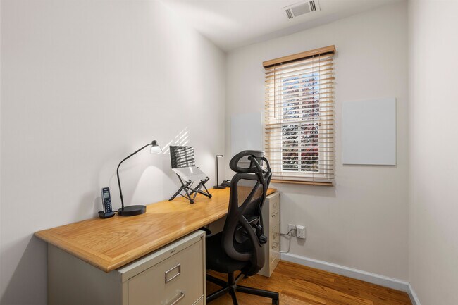 Building Photo - 60 Havilands Ln