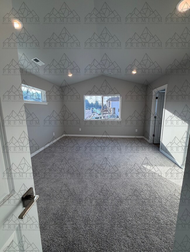 Building Photo - 1st MONTH FREE - 3 BED 2.5 BATH NEW BUILD!