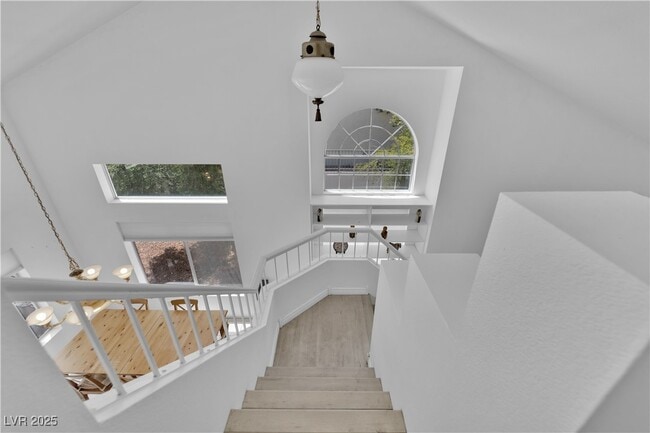 Building Photo - 2128 Desert Pines St