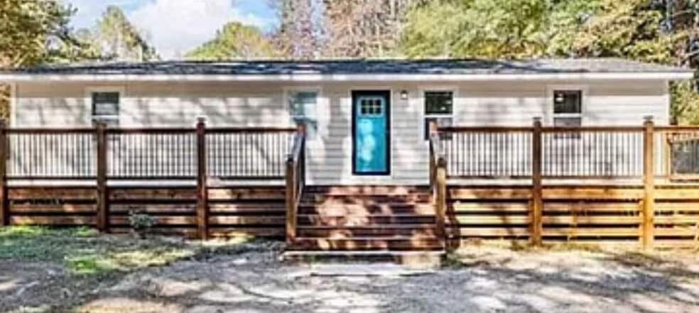 Primary Photo - 29 Huling Rd