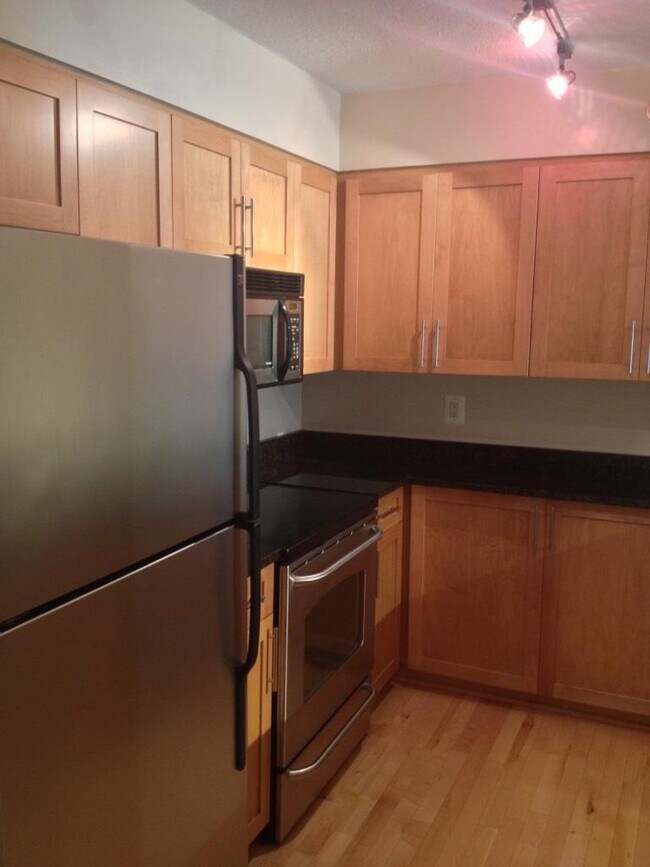 Building Photo - Condo at The Chase in Downtown Bethesda!  Pool, Balcony & Next to Metro!