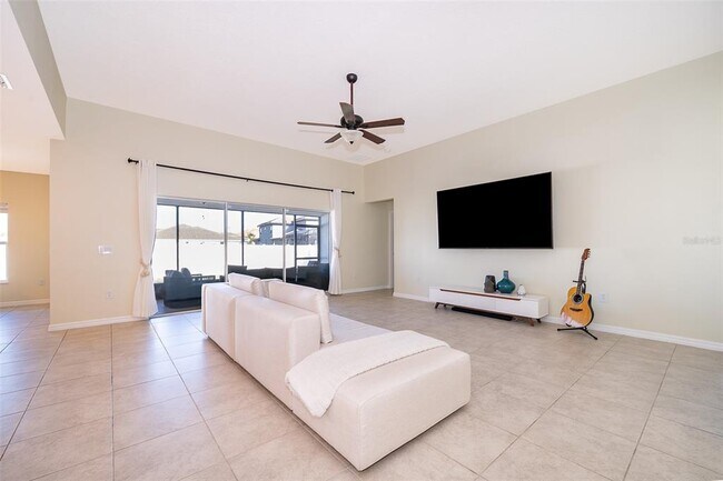 Building Photo - 2630 Summerland Way