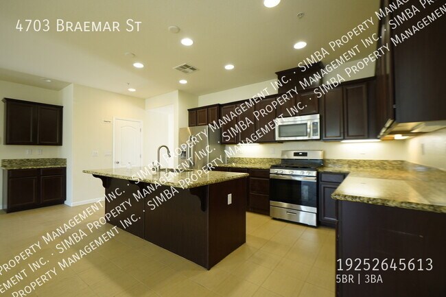 Building Photo - 4703 Braemar St
