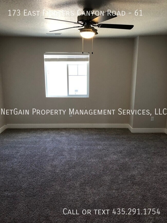 Building Photo - 173 E Fiddlers Canyon Rd