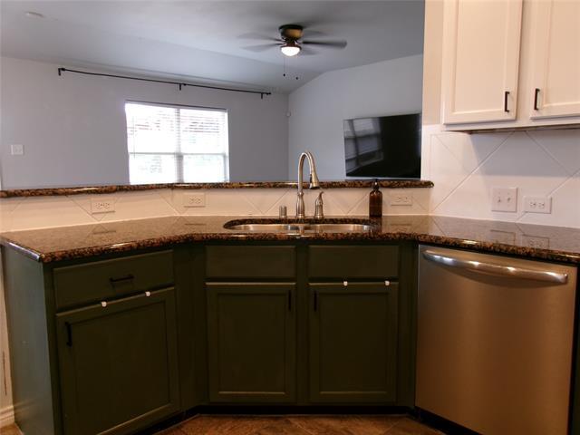 Building Photo - 5727 Mountain Hollow Dr
