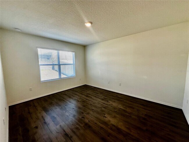 Building Photo - 260 Sofia Ln