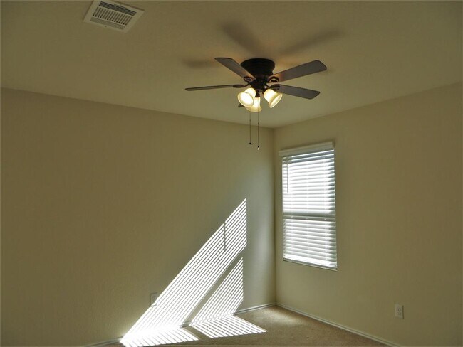 Building Photo - 400 Major Lee Ln