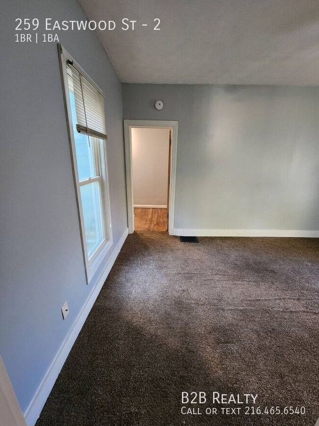 Building Photo - 259 Eastwood St