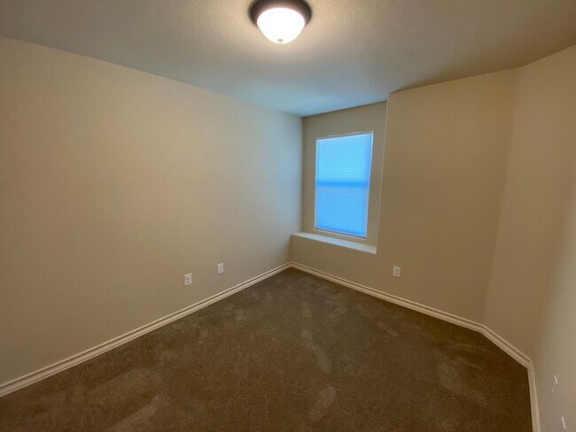 Building Photo - 14003 Fratelli Rd