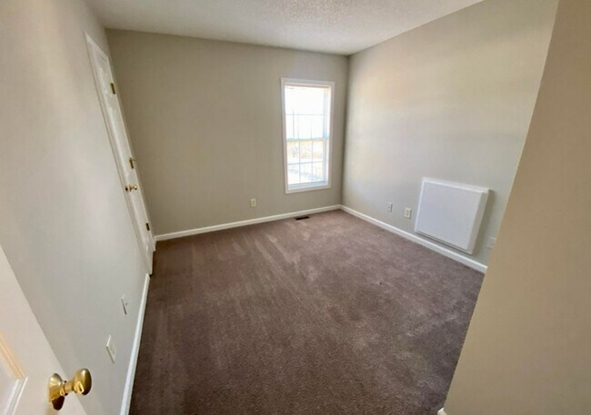Building Photo - 4609 Honeysuckle Ln