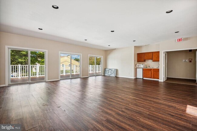 Building Photo - 11407 Herefordshire Way