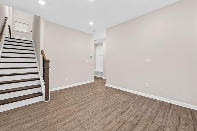 Building Photo - 2247 Pink Hawthorn Dr