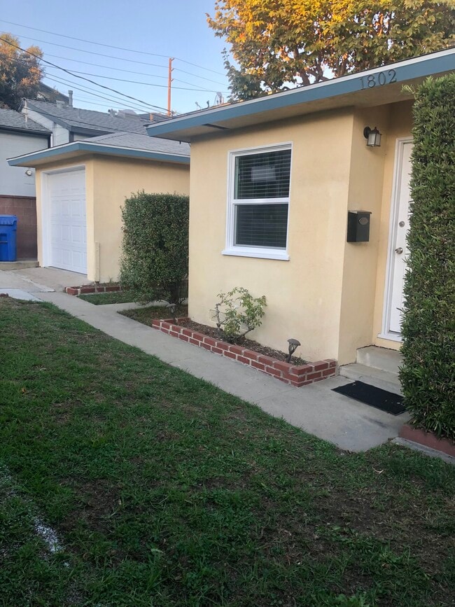 Primary Photo - 1802 Green Ln