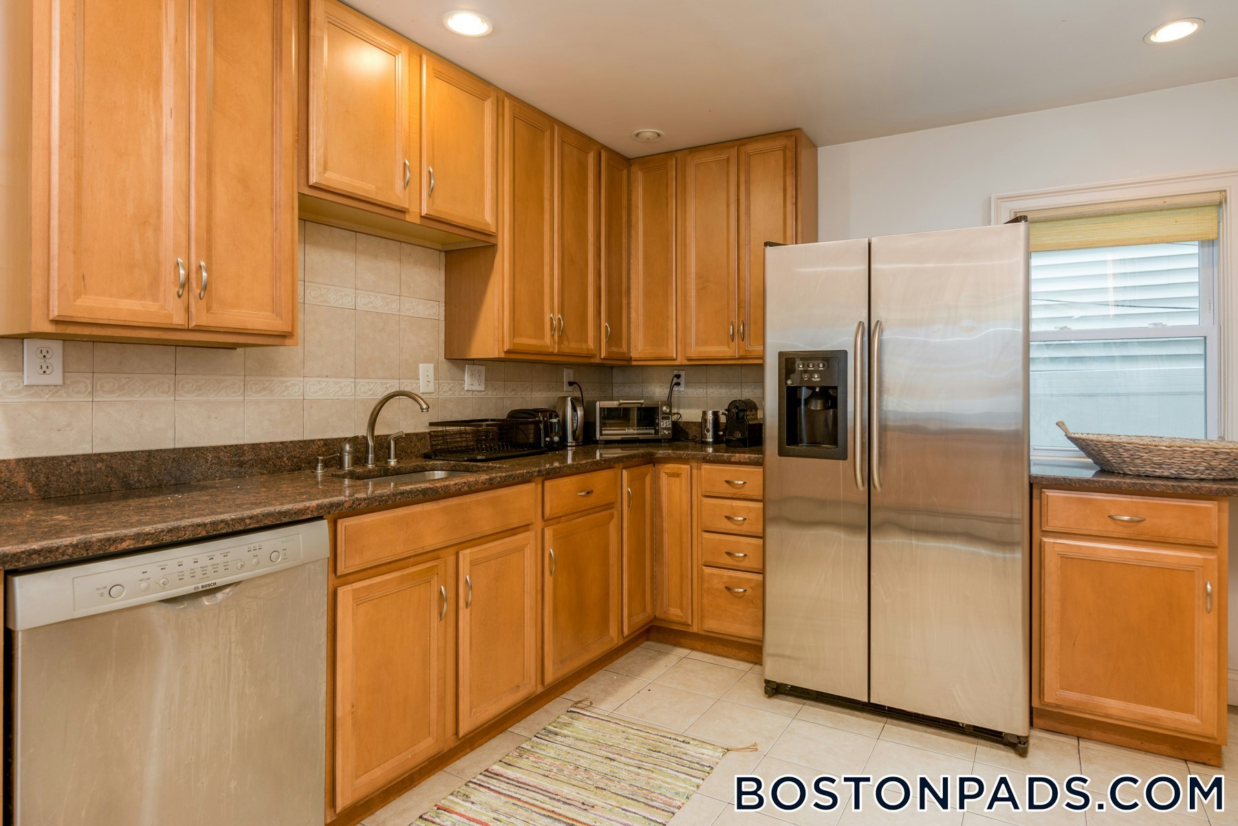 Building Photo - 162 L St