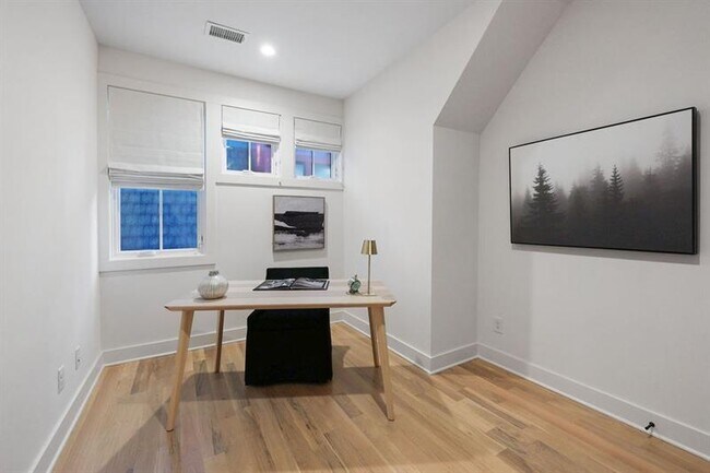 Building Photo - 130 Arcadia Ave