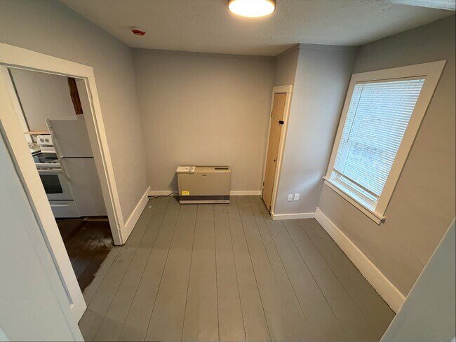 Building Photo - 935 Rumney Rte 25