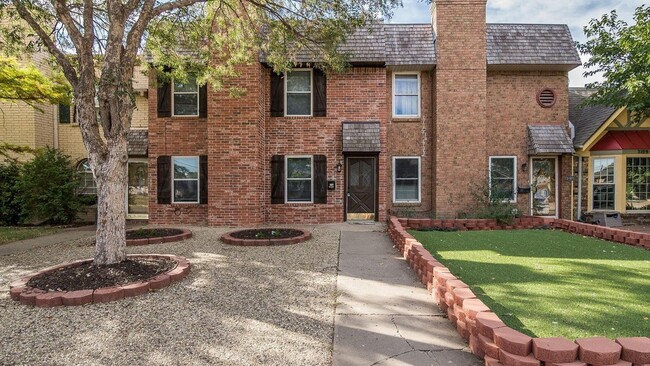 Building Photo - 3414 Meadow Dr