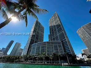 Building Photo - 495 Brickell Ave