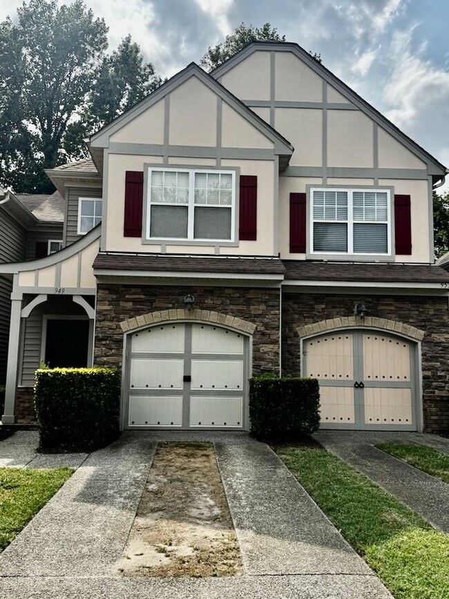 Building Photo - 949 Turtle Pond Ln