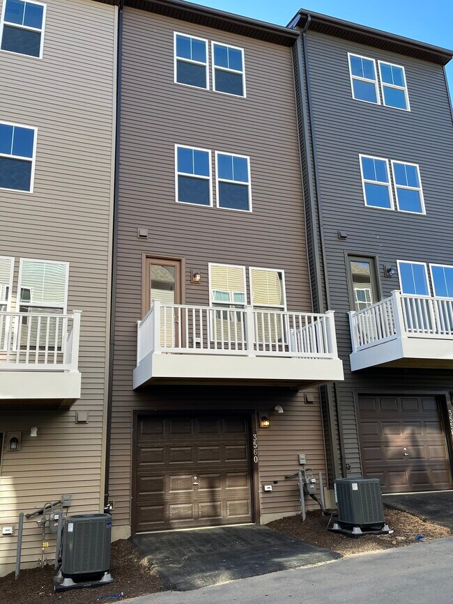 Building Photo - 3560 Stella Blue Dr