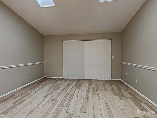 Building Photo - 8017 Lansing Dr