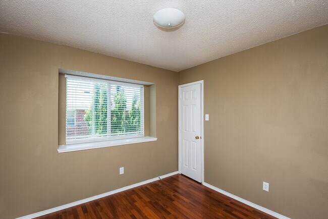 Building Photo - 3017 Morning Dove Ln