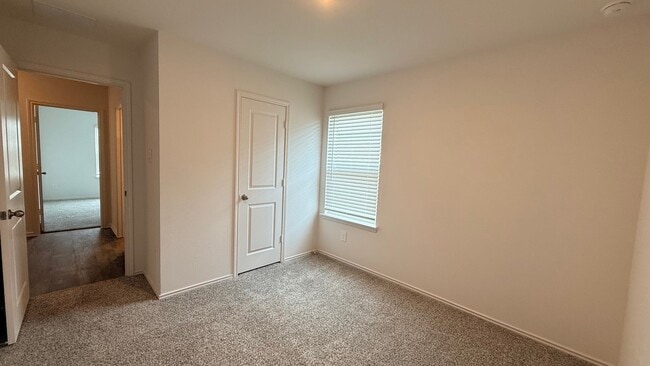 Building Photo - 3807 Axyl Run Ct