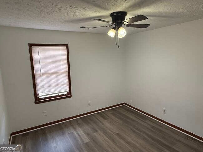 Building Photo - 2451 Nugget Dr SW