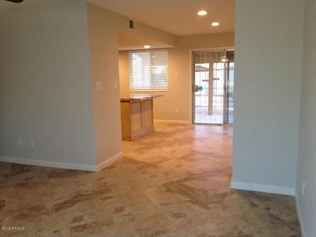 Building Photo - Desert Valley Estates Charm