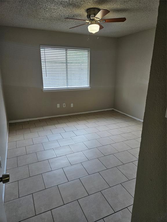 Building Photo - 10111 Wild Hollow Ln