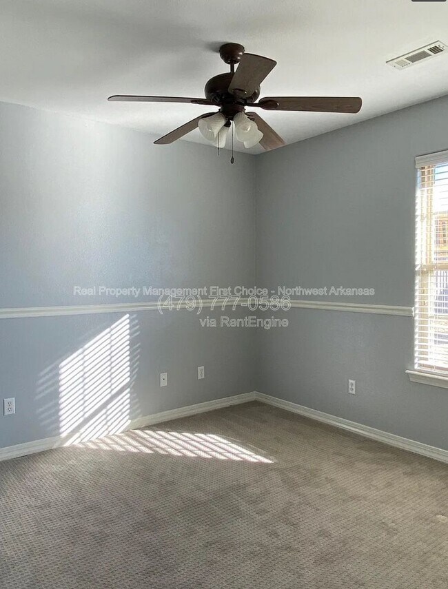 Building Photo - 320 Beasley Dr