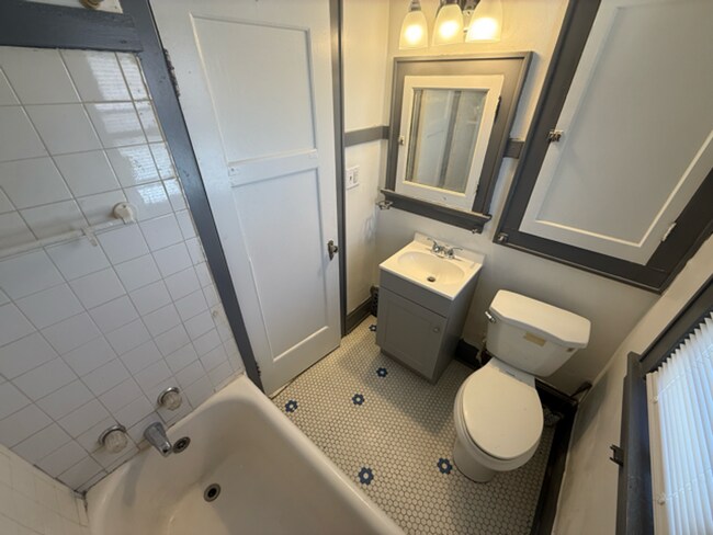 Building Photo - 3635 Dr. William Finlayson St