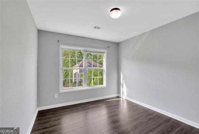 Building Photo - 581 Collingsworth Ln NE