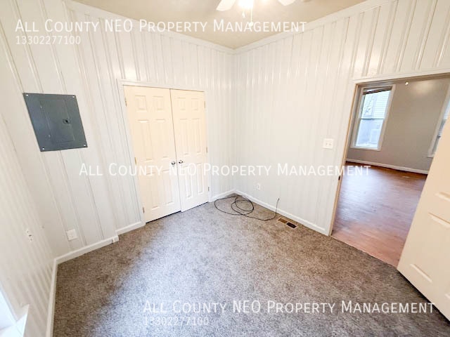 Building Photo - 470 Allyn St