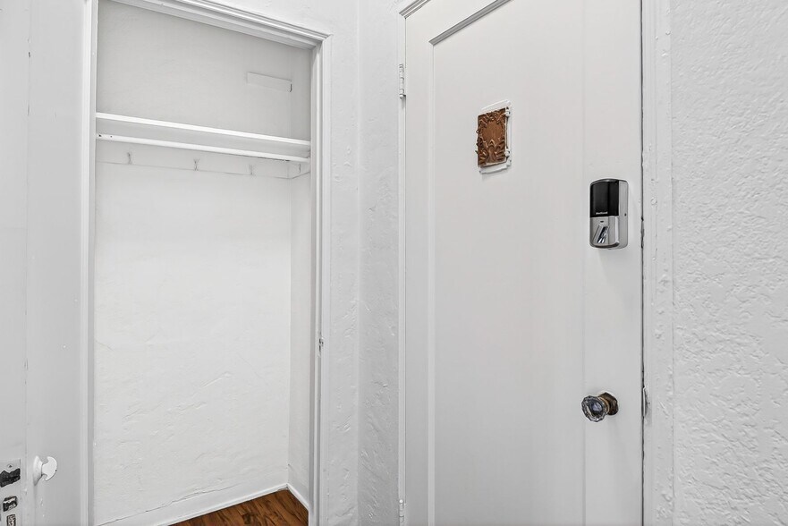 Building Photo - 1503 S Shenandoah St