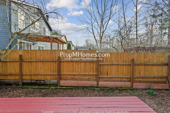 Building Photo - Three Bedroom Home in Aloha w/ Forest Like Surrounding!