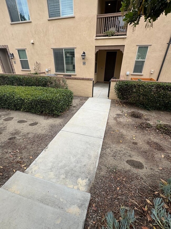 Building Photo - Beautifully Upgraded 2 Bedroom, 2-Bathroom Condo--Ontario