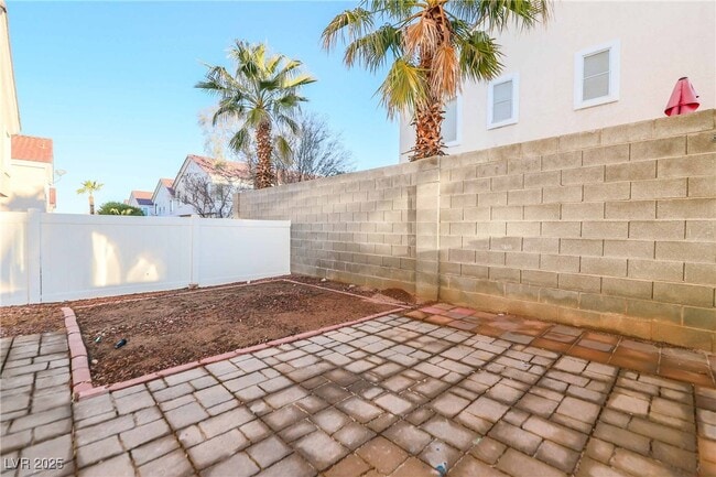 Building Photo - 2580 Land Rush Dr