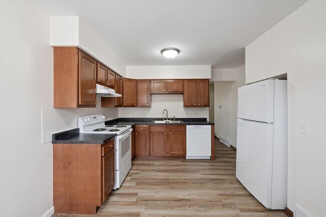 Building Photo - 5427-5433 Glenridge