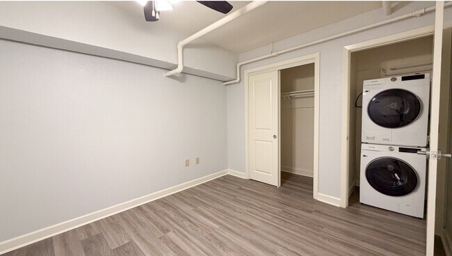 Building Photo - 1400 Cumberland St