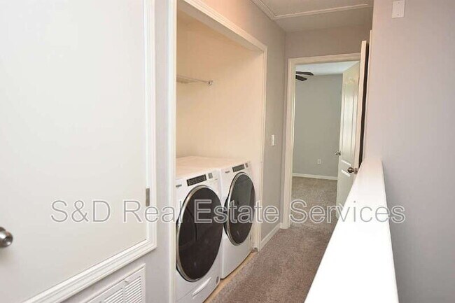 Building Photo - 4139 Shadetree Ln