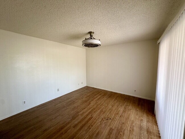 Building Photo - 6746 E Dallas St