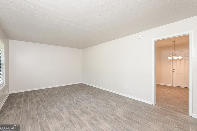 Building Photo - 174 Slicky Rock Ct