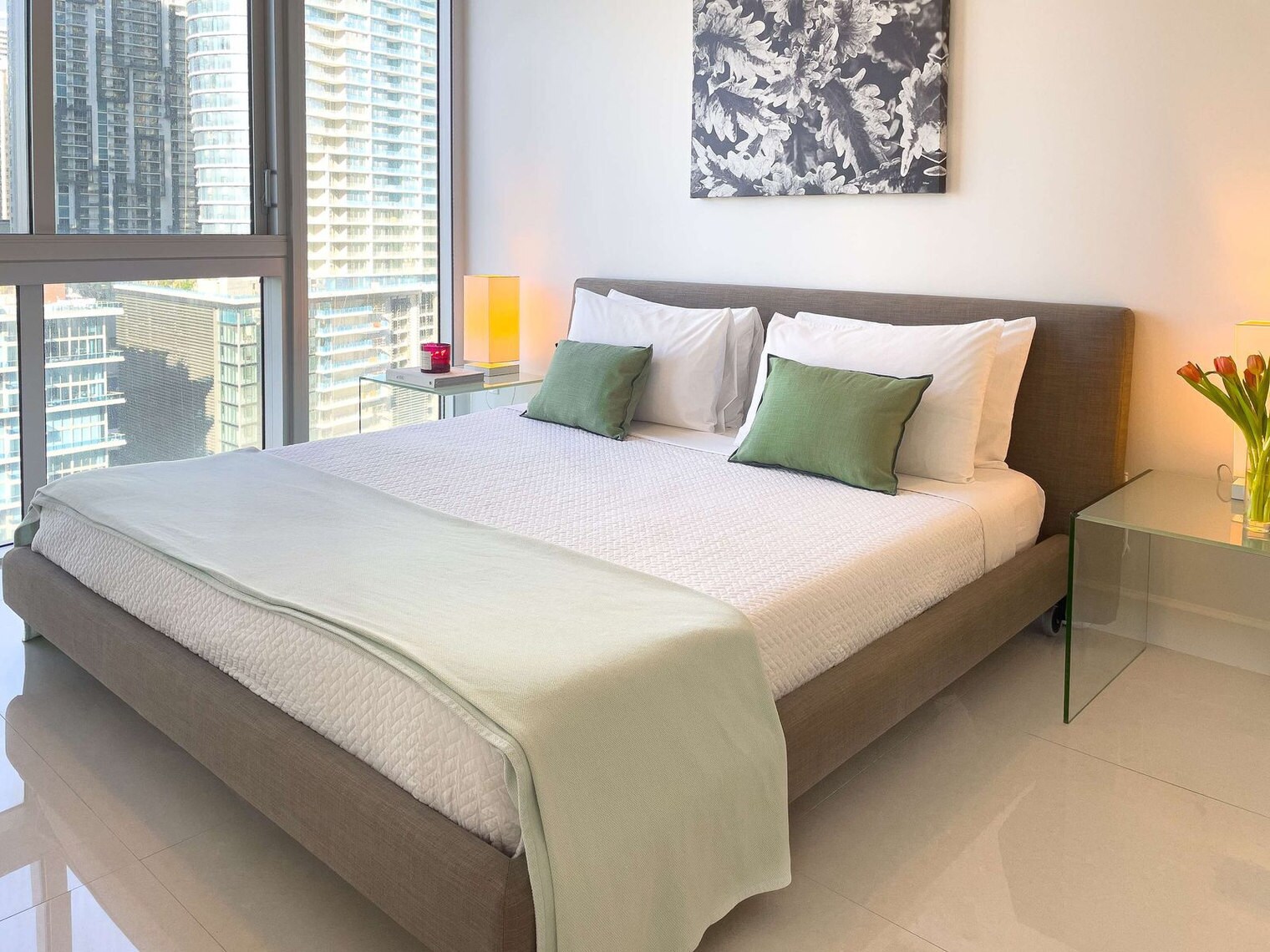 Building Photo - 485 Brickell Ave