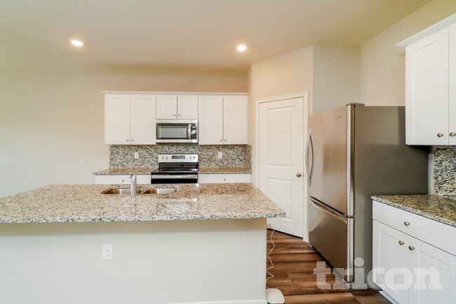 Building Photo - 7411 Boa Holw