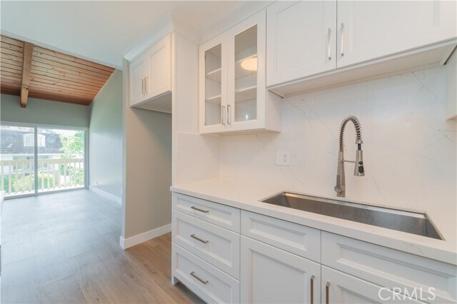 Building Photo - 6542 Ocean Crest Dr